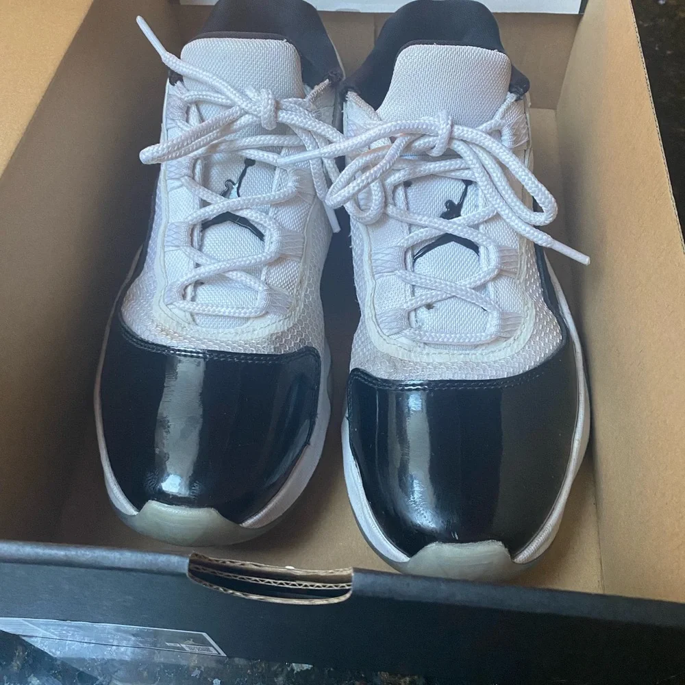 Air Jordan 11 CMFT Low V2 - Picture 12 of 12